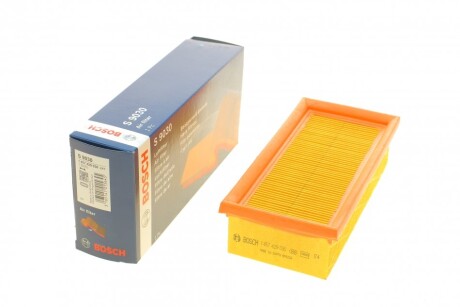 Фільтр повітряний VW Passat/Golf/Jetta 1.5-1.8 74-93 UA63 BOSCH 1 457 429 030
