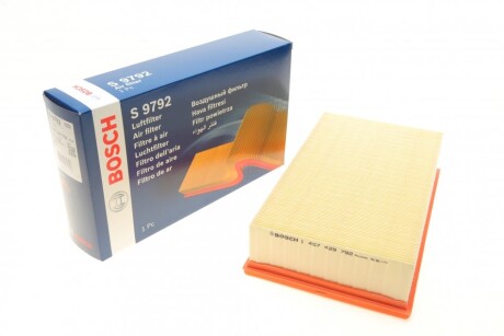 Фільтр повітряний Audi 100/A6 2.5TDI 90-97 UA63 BOSCH 1 457 429 792