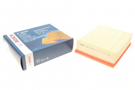 Фільтр повітряний AUDI A4 1.8-3.2 00-09 BOSCH 1 457 433 046