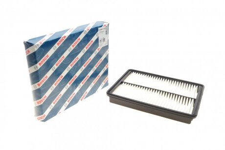 Фільтр повітряний HYUNDAI SANTA FE, KIA SORENTO 2.4 12- BOSCH F 026 400 448