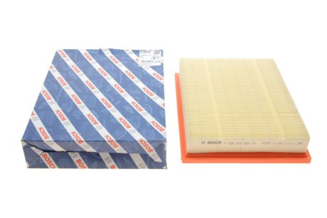 Фільтр повітряний Toyota Hilux VIII 2.4D/2.8D 15- (opt-om) BOSCH F 026 400 630