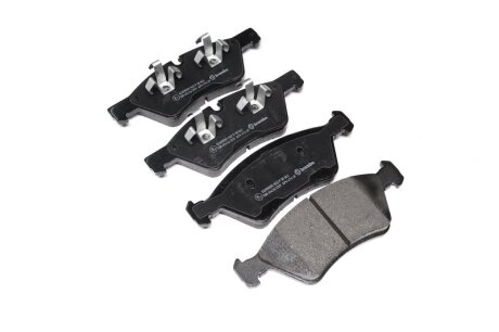 Колодки гальмівні дискові ПЕРЕДН MERCEDES E (W211) 03-09. GL (X164) 06-. ML (W164) 05-11. R (W251) 06- BREMBO P 50 063