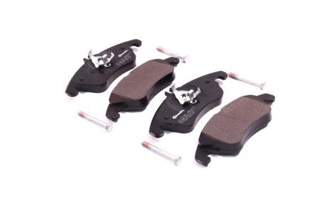 Колодки гальмівні дискові (комплект 4 шт) ПЕРЕДН MERCEDES BENZ C-CLASS 2007 -, CLS 2011 -, E-CLASS 2006 BREMBO P 50 069