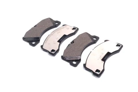 Колодка тормозов. диск. PORSCHE CAYENNE, VW TOUAREG передн. (выр-во) BREMBO P 65 021