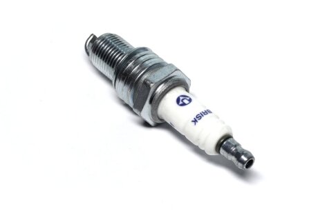 Свіча запалювання 2101-99/2110-12/1117-19/Ланос/Сенс (8кл) інж (зазор 1,1мм) з резистором (ключ 21) (кратно 4) SUPER (LR15YC-1) BRISK LR15YC1