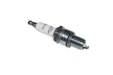 Свеча зажигания 406/405 (зазор 0,7) с резистором (п/газ)(ключ 21) (кратно 4) SILVER BRISK LR17YS