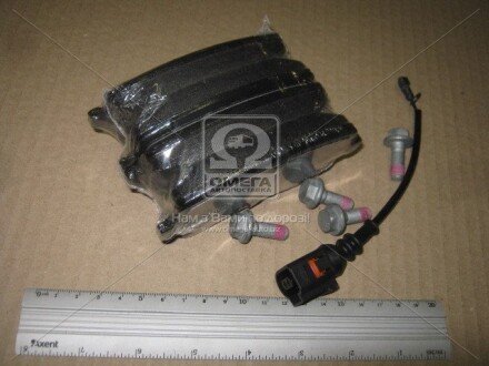 Колодки тормозные дисковые задние VW Transporter CHAMPION 573220CH