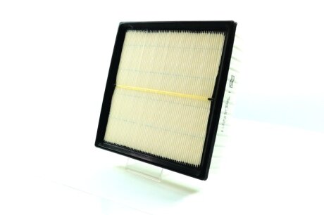 Фільтр повітряний AUDI 100 2.2, 2.3, 200 2.2; VOLKSWAGEN POLO, TRANSPORTER 1.6, 1.9I, 2.0; VOLVO 24 CHAMPION CAF100505P