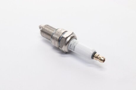 Свічка запалювання EON TITAN CHAMPION CET8