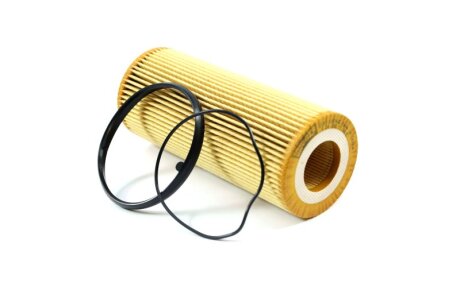 Фільтр масляний AUDI A4 II,A5,A6 II, A8 II 2.4, 2.8FSI, 3.2FSI -ua CHAMPION COF100596E