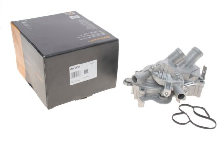 Помпа водяна З КОРПУСОМ VAG 1.2, 1.4 TSI 11- Contitech WP6137