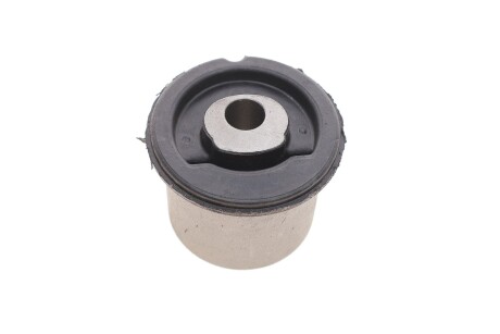 Сайлентблок важеля (переднього/знизу/ззаду) VW Touareg/Audi Q7/Porsche Cayenne 02- (opt-om) CORTECO 49405653