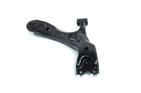 Рычаг передний R Toyota Avensis 08-18 Auris 06-18 Prius 12- OLD CQT-19R (выр-во) CTR CQ0312R