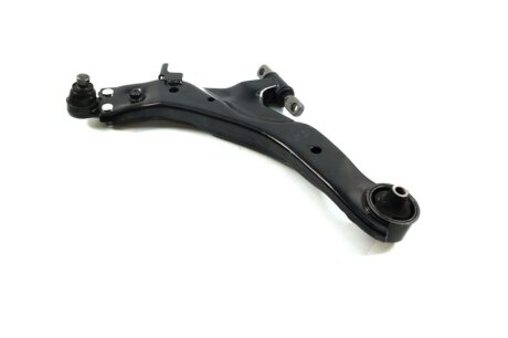 Важіль нижній L Hyundai Trajet Xg 04-07 CTR CQKH-68L