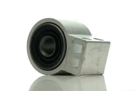 Сайлентблок важеля передня вісь Opel Insignia 08-17 Chevrolet Malibu 12-15 CTR GV0779