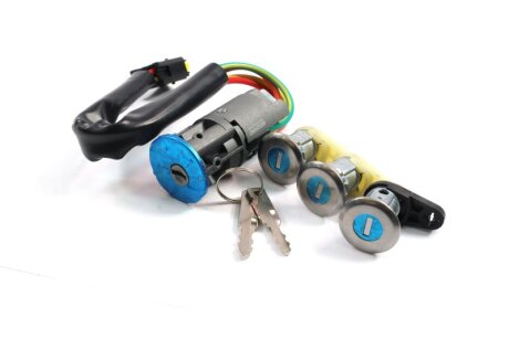 Комплект личинок замків RENAULT LOGAN, SANDERO DECARO DE.7701471220