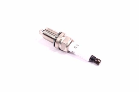 Свічка запалювання ВАЗ 2110-2112, 1117-1119,2170-2172 16 клап DECARO DQ20PR-11