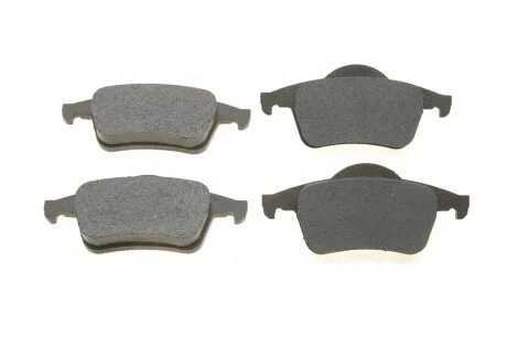 Комплект гальмівних колодок задн, VOLVO S60 I, S70, S80 I, V70 I, V70 II, XC70 I JAGUAR S-TYPE II 2.0-4.2 12.95-04.10 Delphi LP1504
