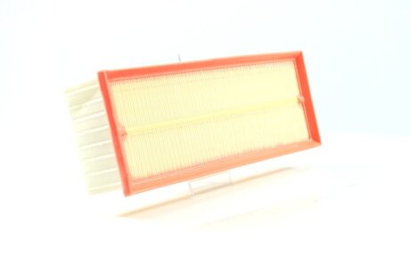 Фільтр повітряний VW GOLF, PASSAT, SKODA OCTAVIA 04- Denckermann A140460