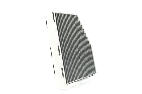 Фільтр салону VW GOLF V 03-, PASSAT 05-, SKODA OCTAVIA 04- вугільний Denckermann M110112