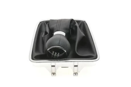 Ручка КПП з пильником чорний 6 ступ VW Sharan (11-), Tiguan (08-)/Seat Alhambra (10-) DPA 77111635102