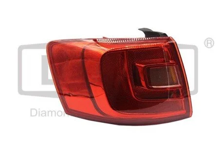 Фонарь левый наружный галогеновый VW Jetta (10-14) DPA 89451051802