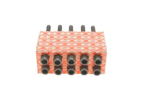 Комплект болтів головки цилідра NISSAN 1,0-1,4 16V CG10DE/CG12DE/CR12DE/CR14DE -13 (вир-во Elring) C.I.U ELRING 373.000