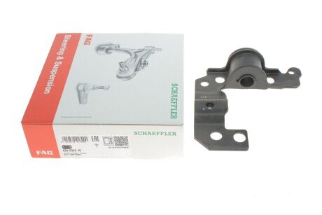 Сайлентблок важеля (переднього/знизу/ззаду) Fiat Doblo 01- (R) (opt-om) FAG 829 0342 10