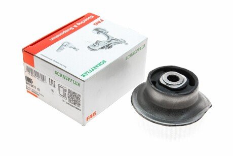 Сайлентблок балки (задньої) VW Caddy II/Golf III 91-00 (opt-om) FAG 829 0477 10