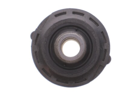 Сайлентблок важеля (переднього/знизу/спереду) Citroen C2, C3/Peugeot 1007 1.4i/1.6 HDi 02- UA63 FEBI BILSTEIN 22635