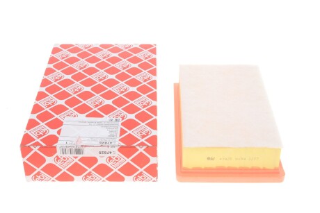 Фільтр повітряний Fiat 500L 1.4 16V/1.6 JTDM 12- (opt-om) FEBI BILSTEIN 47825