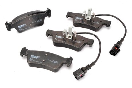 Колодки гальмівні дискові ЗАДН VW TOUAREG 2.5 R5 TDI 03-10 -ua FERODO FDB1460