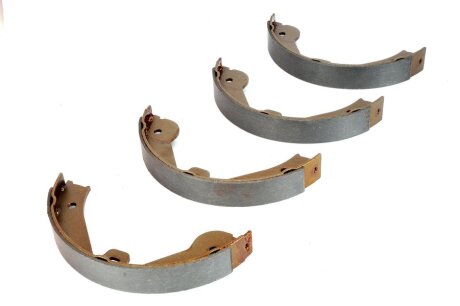 Колодки гальмівні барабанні ЗАДН СТОЯН AUDI Q7, MERCEDES ML, LAND ROVER RANGE ROVER, PORSCHE CAYENNE, -ua FERODO FSB4000