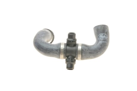 Патрубок системи охолодження гумовий з фітингами BMW 125I 2.0 / BMW M135I 3.0 / BMW 220I COUPE 2.0 / B -ua Gates 02-2074