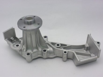 Насос водяний NISSAN C.I.U GMB GWN-61A