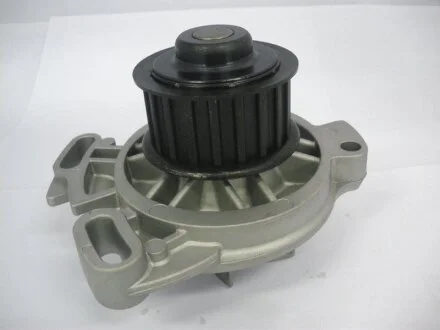 Насос водяний VW Crafter 30-50 06-/LT 28-35 90- 2.4D/2.5D GMB GWVW06A
