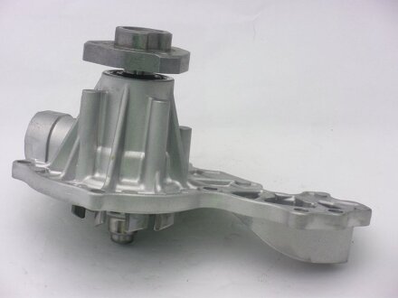 Насос водяний Audi 80/100/A6/ Seat Cordoba -02/ VW Caddy/Golf -05/Passat -00 GMB GWVW07A