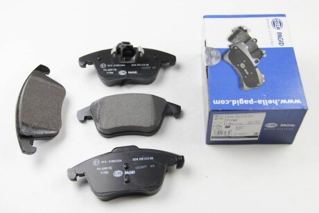 Колодки гальмівні дискові; передня вісь / Q3 2011- HELLA 8DB355014031