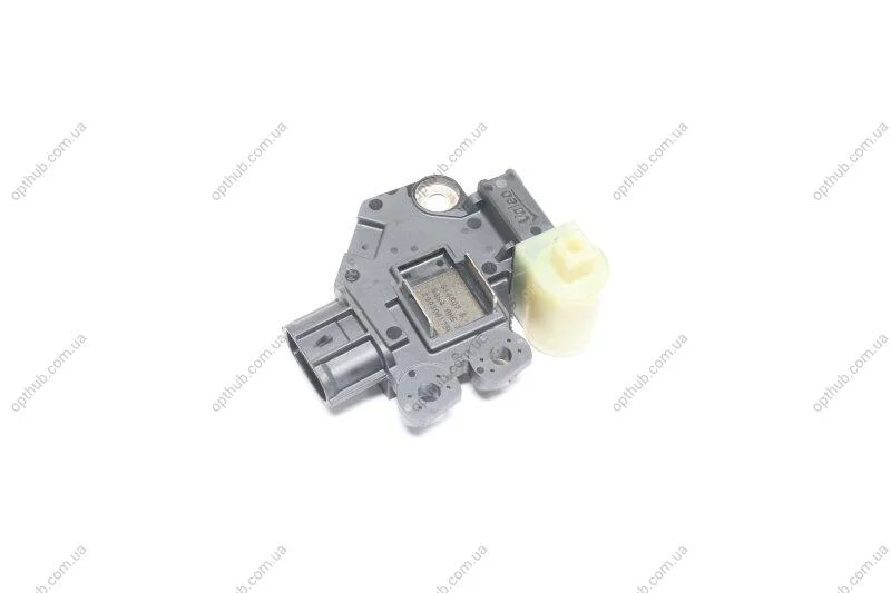Регулятор напряжения генерато Hyundai/Kia/Mobis 373702A400 (фото 1)
