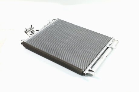 Радіатор кондиціонера Hyundai Santa Fe 10- (Mobis) Hyundai/Kia/Mobis 976062B750AS