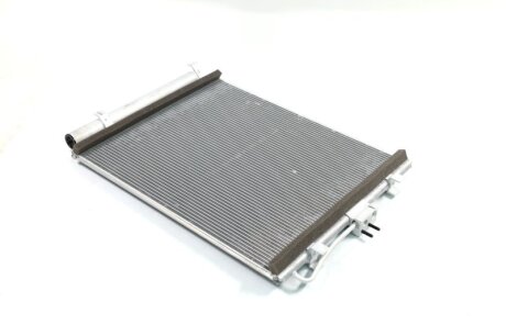Радіатор кондиціонера (вир-в Hyundai/Kia/Mobis 976062K000AS