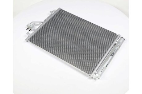 Радиатор кондиционера Hyundai Ix35/Tucson 13-, Kia Sportage 14- (выр-во Mobis) Hyundai/Kia/Mobis 976062Y001
