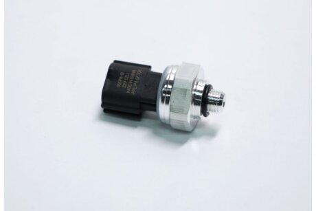 Датчик тиску кондиціонера (Mobis) Hyundai/Kia/Mobis 977211G000