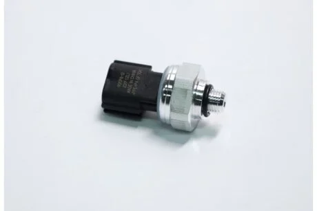 Датчик тиску кондиціонера (вир-во Mobis) Hyundai/Kia/Mobis 977211G000