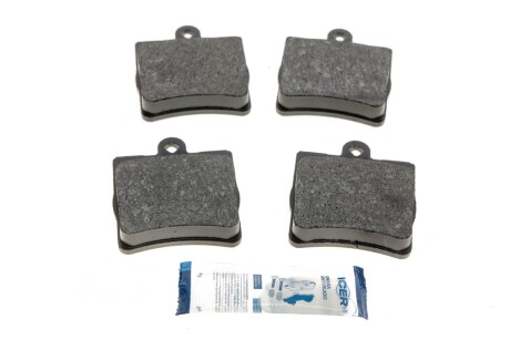 Колодки гальмівні (задні) MB (W202/S202/W203/S203/CL203/C208/C209/S124/W210/R170/R171) 93-11 UA63 ICER 181311