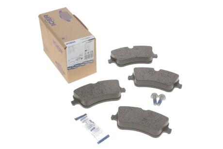 Колодки гальмівні (передні) MB C-class (W203/CL203/S203)/CLK-class (C209)/SLK-class (R171) 00- UA63 ICER 181369-701