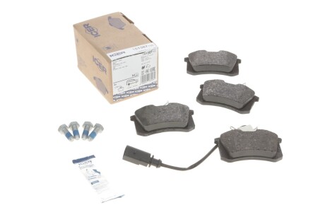 Колодки гальмівні (задні) Ford Galaxy 95-06/VW Sharan/Seat Alhambra 95-10/Ibiza 03-08 (+датчик UA63 ICER 181387-700