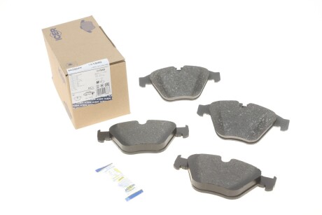 Колодки гальмівні (передні) BMW 3 (E90-93/F30/F80) 04-/5 (E60-61)/6 (E63-64)/7 (E65-67) 01-10/X1/Z UA63 ICER 181940