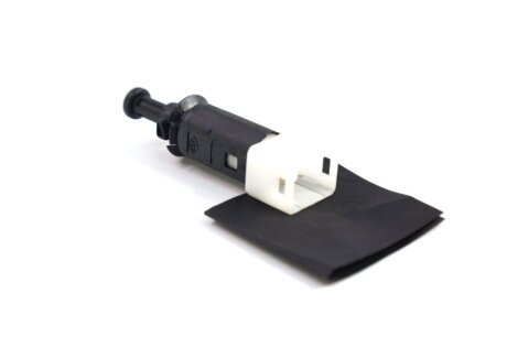 Вимикач ліхтаря сигналу гальмування MITSUBISHI COLT VI -12, Opel, Renault (Elparts) C.I.U JAKOPARTS 70485400