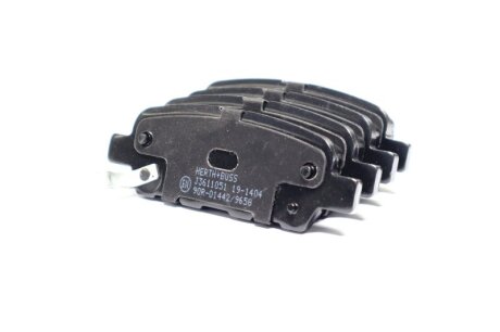 Колодки гальмівні задні дискові NISSAN, SUZUKI JAKOPARTS J3611051